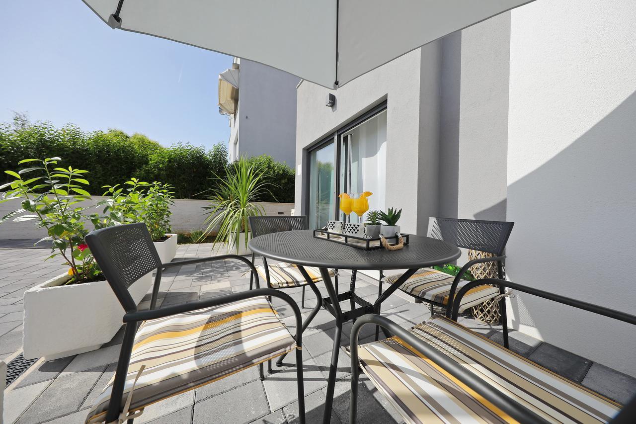 Luxury Majpruz Suites ซาดาร์ ภายนอก รูปภาพ