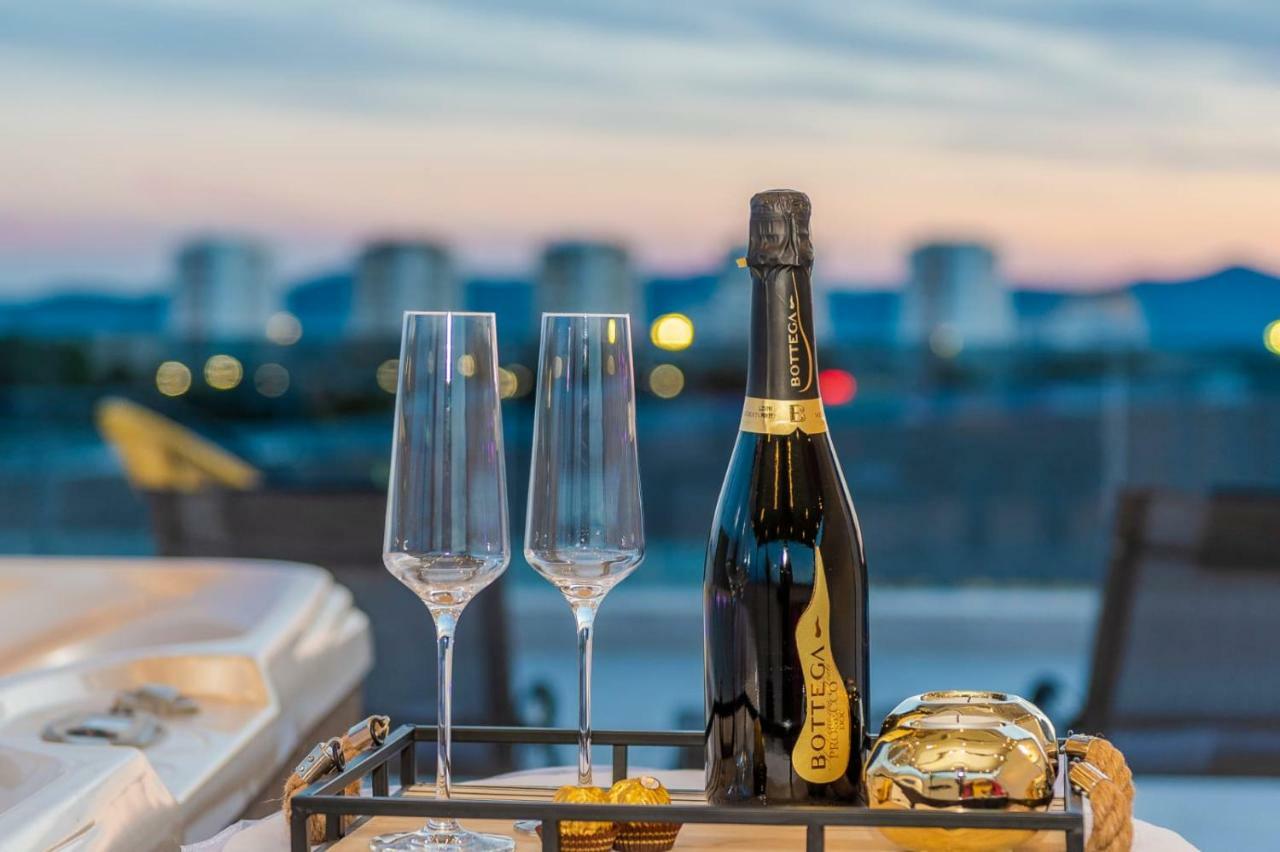 Luxury Majpruz Suites ซาดาร์ ภายนอก รูปภาพ