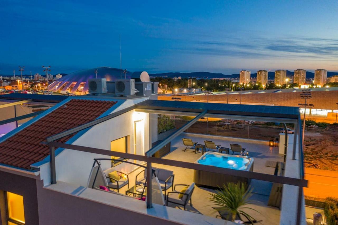 Luxury Majpruz Suites ซาดาร์ ภายนอก รูปภาพ