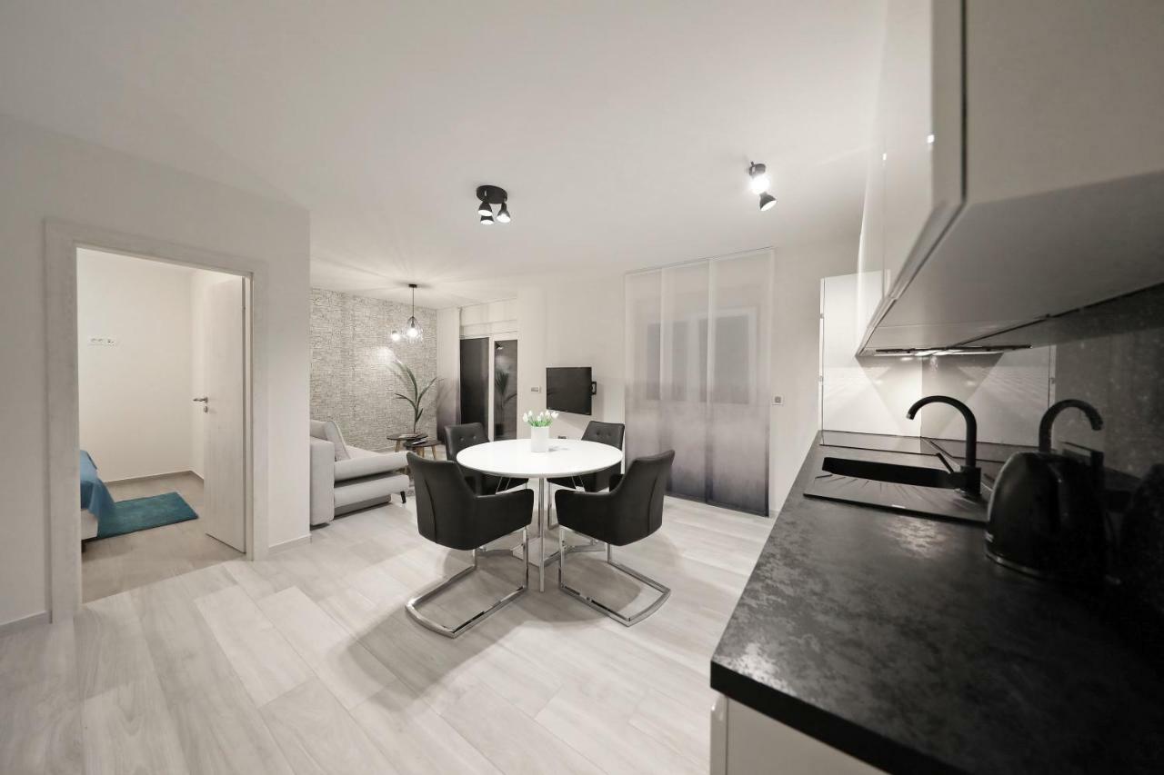 Luxury Majpruz Suites ซาดาร์ ภายนอก รูปภาพ