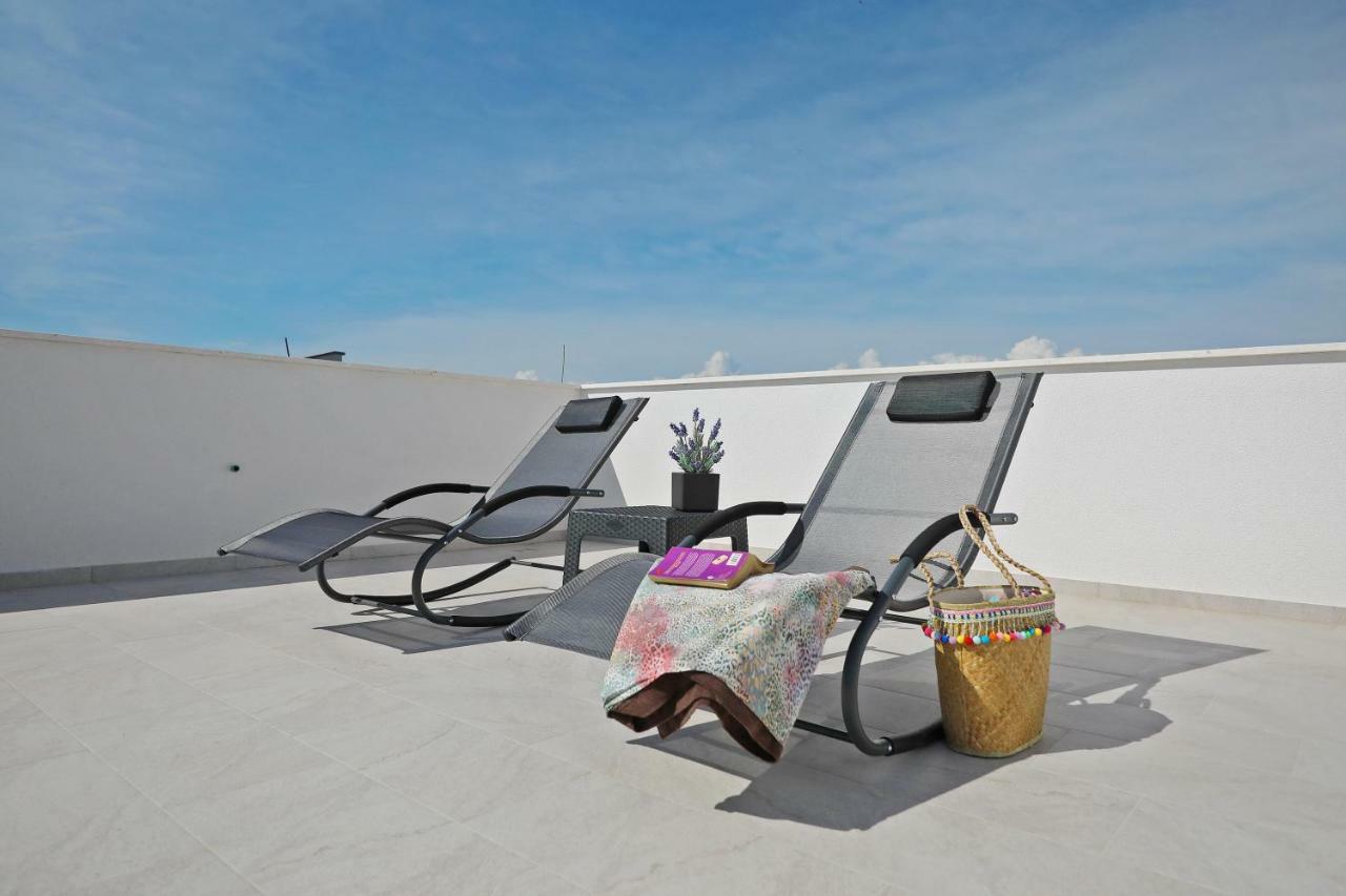 Luxury Majpruz Suites ซาดาร์ ภายนอก รูปภาพ