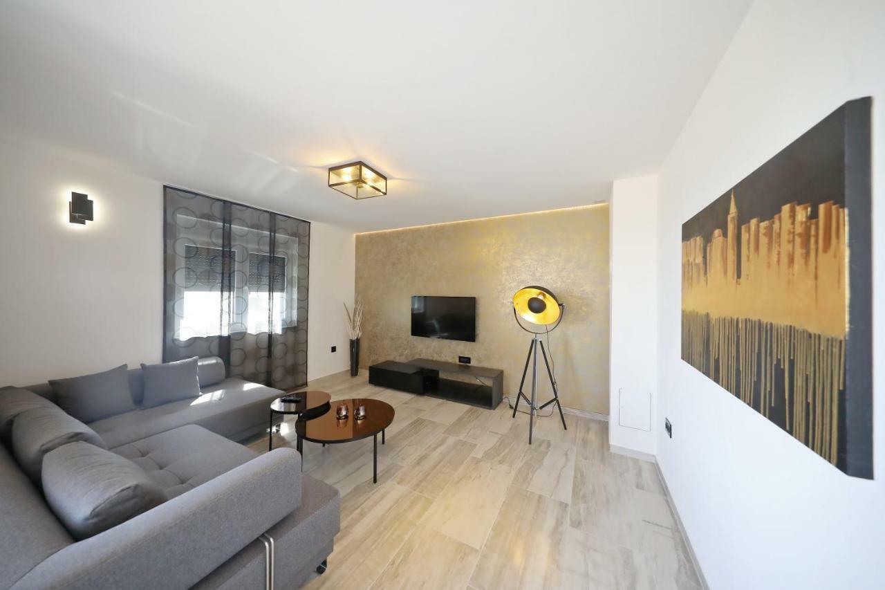 Luxury Majpruz Suites ซาดาร์ ภายนอก รูปภาพ